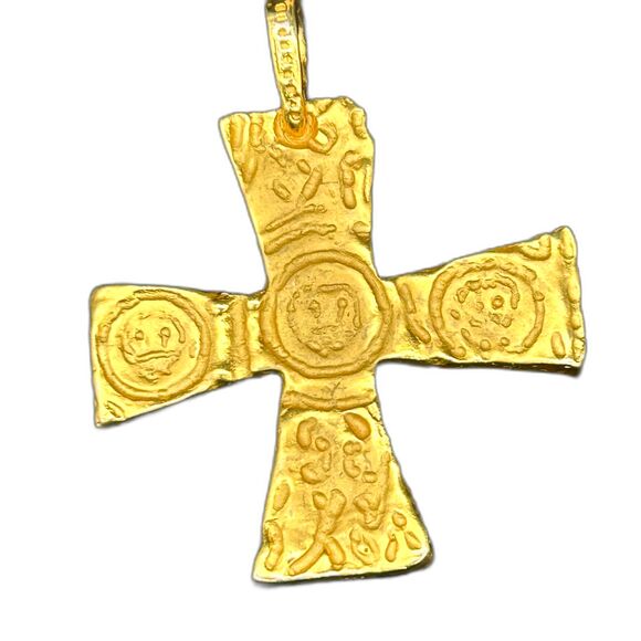Goldtone Vintage Cross Pendant MFA Museum of Fine Arts Maltese Style (smalls) - Picture 1 of 3